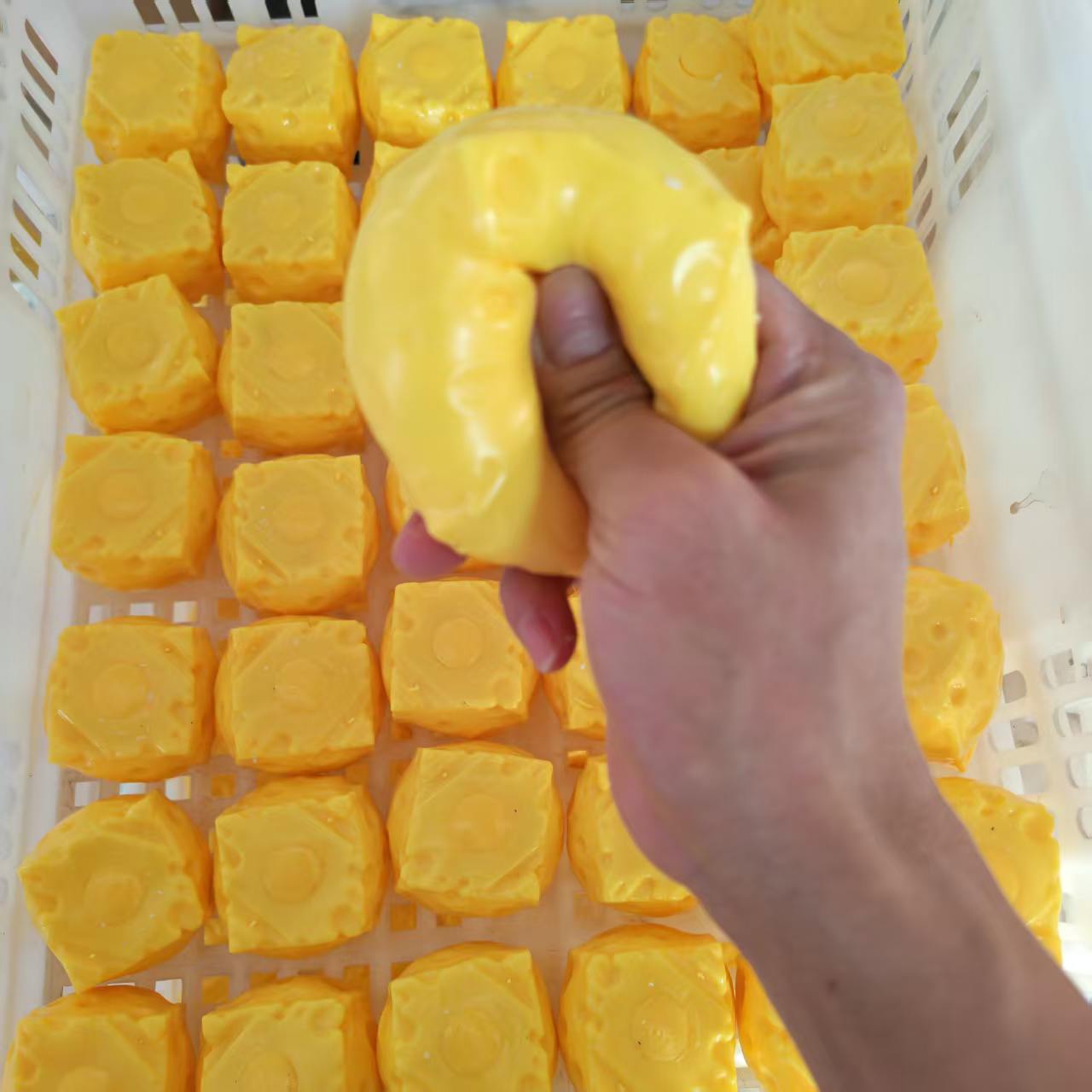 Crispy Mini Cheese Handmade Sq - Building Block Mini recension och pris